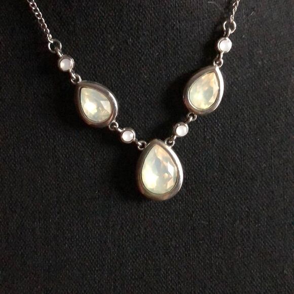 Crystal Statement Necklace- Lightly Used - Picture 1 of 3